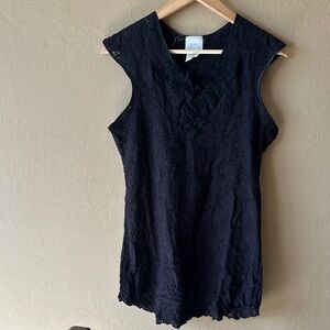 Secret Treasures Black Sleeveless Lace Blouse